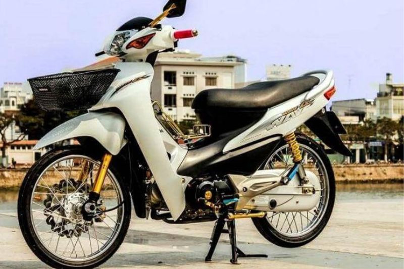 Xe máy độ theo phong cách Tracker với dáng vẻ thể thao