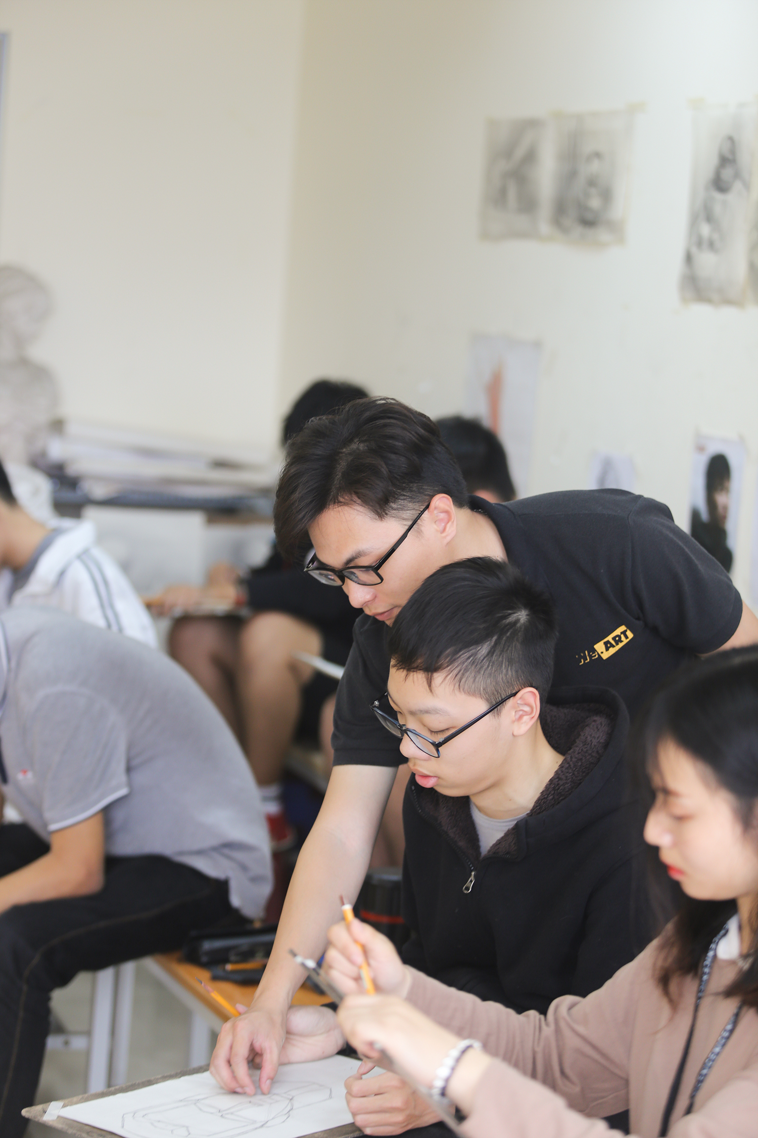 lớp học vẽ cho người lớn ở Hà Nội
