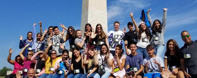 Không gian trưng bày nghệ thuật bên trong một bảo tàng mỹ thuật với nhiều tác phẩm đặc sắc, thông tin bảo tàng mỹ thuật giờ mở cửa rất quan trọng cho khách tham quan