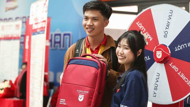 Thông tin điểm chuẩn đại học mỹ thuật công nghiệp cho các ngành học thiết kế đồ họa, thời trang, nội thất