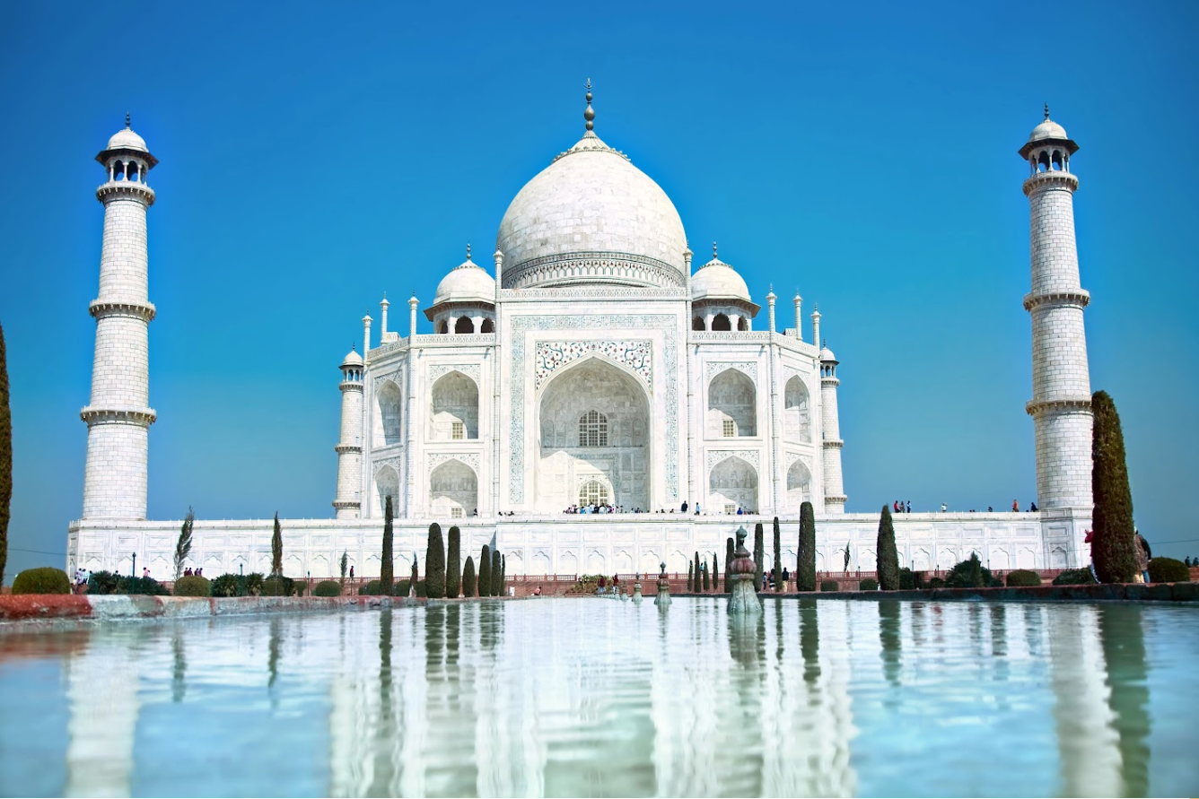 Chiêm ngưỡng vẻ đẹp lộng lẫy của công trình kiến trúc Ấn Độ Taj Mahal dưới ánh bình minh