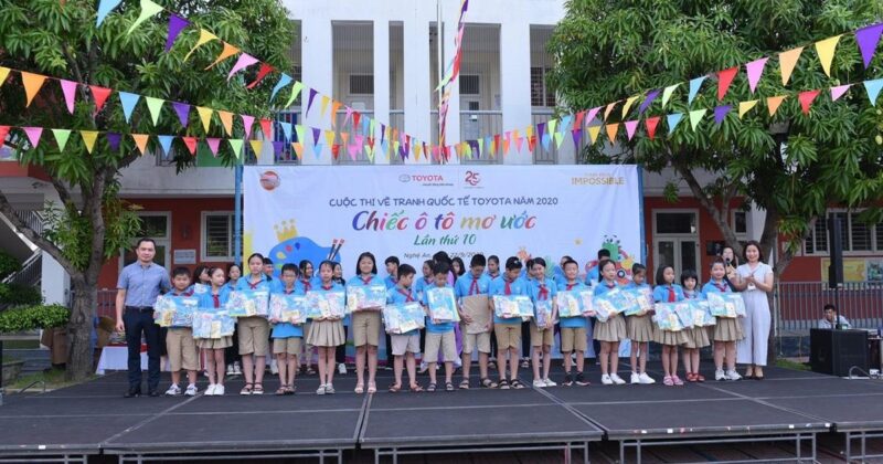 Trẻ em hào hứng tham gia cuộc thi vẽ tranh Toyota, thỏa sức sáng tạo chiếc ô tô mơ ước của mình