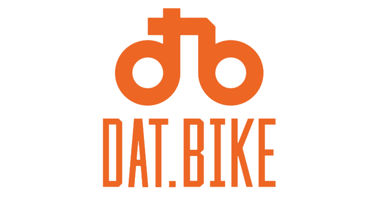 Đi nét và thêm chi tiết lông cho con khỉ cùng với vân vỏ cây, hướng dẫn cách vẽ con khỉ leo cây chi tiết