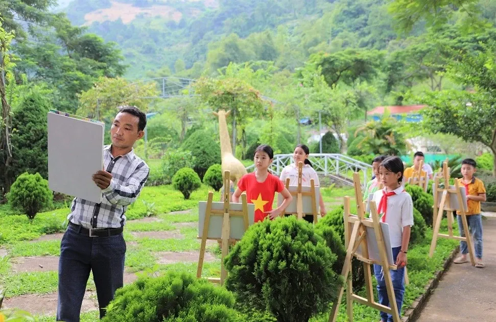 Xây dựng kế hoạch bồi dưỡng học sinh năng khiếu mỹ thuật hiệu quả Vai trò gia đình nhà trường nuôi dưỡng đam mê hội họa, bồi dưỡng năng khiếu mỹ thuật trẻ