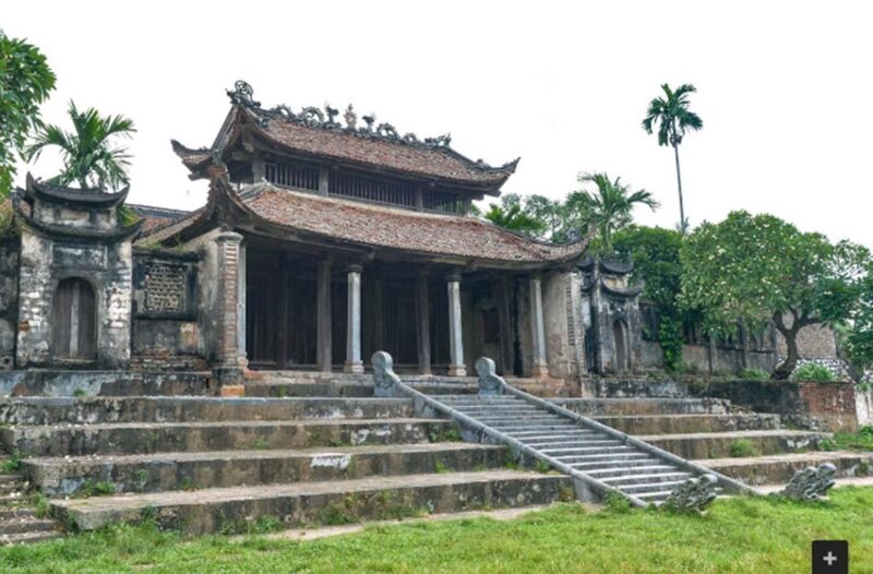 Khung cảnh bên trong Học viện Mỹ thuật Hà Bắc Trung Quốc với kiến trúc truyền thống và không gian xanh