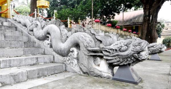 Phác họa tỷ lệ và cấu trúc cơ thể rồng lửa trong hướng dẫn cách vẽ con rồng lửa