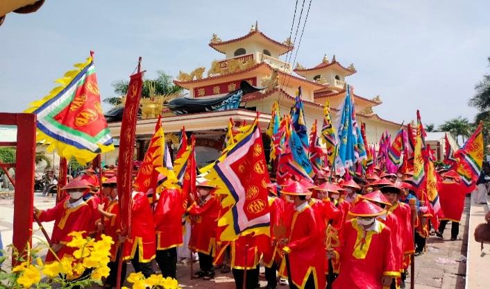 Nét Đẹp Văn Hóa Qua Tranh Vẽ Trang Phục Dân Tộc Tranh minh họa áo quần dân tộc Khmer vùng sông Cửu Long sống động trong các lễ hội truyền thống