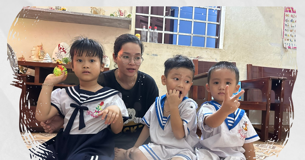 Tranh Vẽ Chú Bộ Đội: Nét Đẹp Kiên Cường Và Giản Dị Tranh vẽ chú bộ đội giản dị trong đời thường, giúp dân, vui đùa cùng trẻ em, thể hiện tình quân dân.