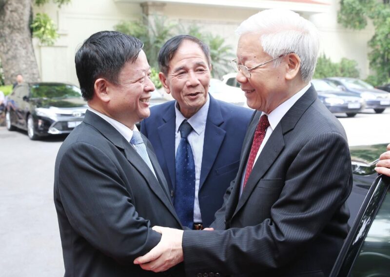 Khám Phá Ý Nghĩa Sâu Sắc Qua Vẽ Tranh Về Tệ Nạn Xã Hội Tranh vẽ về tệ nạn xã hội phản ánh mặt trái của cuộc sống đương đại đầy ám ảnh