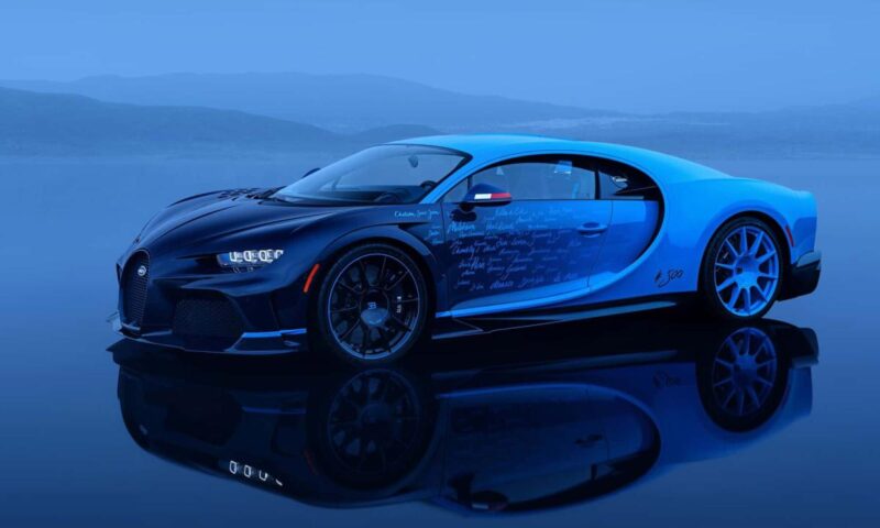 Khám Phá **Cách Vẽ Siêu Xe Bugatti** Đầy Ấn Tượng Vẽ chi tiết thân xe Bugatti bao gồm lưới tản nhiệt và đường C-line đặc trưng