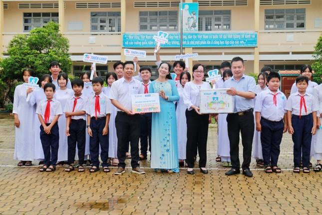 Vẽ Tranh Ước Mơ Của Em Làm Cô Giáo Đầy Cảm Xúc Vẽ tranh ước mơ của em làm cô giáo đứng trên bục giảng dạy học đầy tâm huyết và say sưa