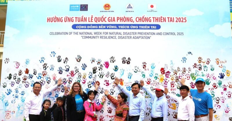 Khám phá ý tưởng vẽ tranh phòng chống thiên tai ấn tượng Bức tranh vẽ tay ý nghĩa về phòng chống thiên tai, nâng cao nhận thức cộng đồng
