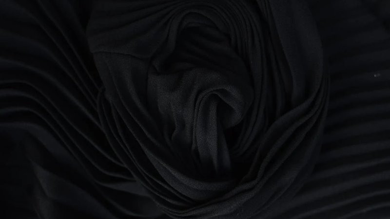 Ảnh bìa Facebook màu đen trơn tinh tế