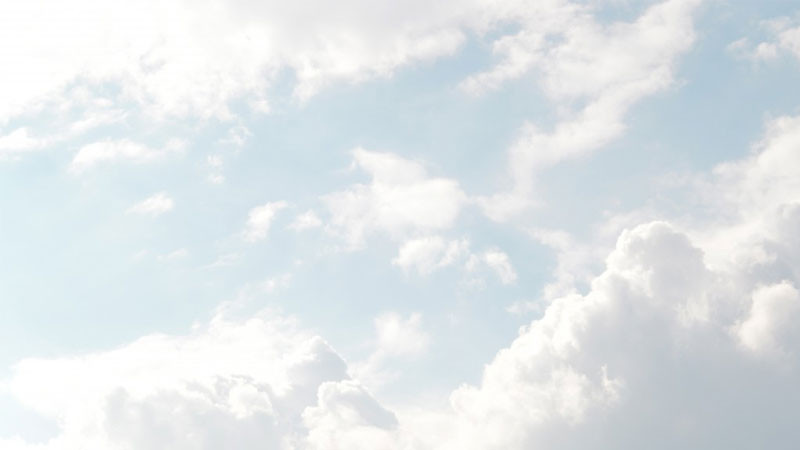 Ảnh nền trắng tinh khôi bầu trời với những áng mây