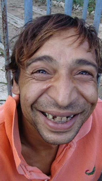 Ảnh trai xấu với nụ cười độc đáo