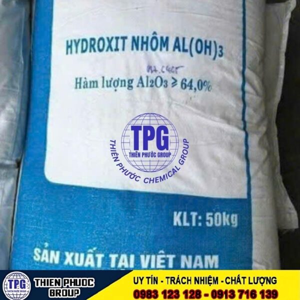 Hình ảnh bột nhôm hydroxit tinh khiết màu trắng, minh họa sắc thái cơ bản của Al(OH)₃