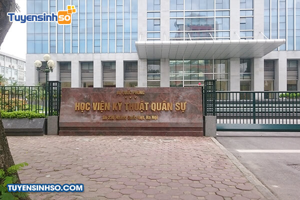 Cảnh quan khuôn viên Học viện Kỹ thuật Quân sự khang trang