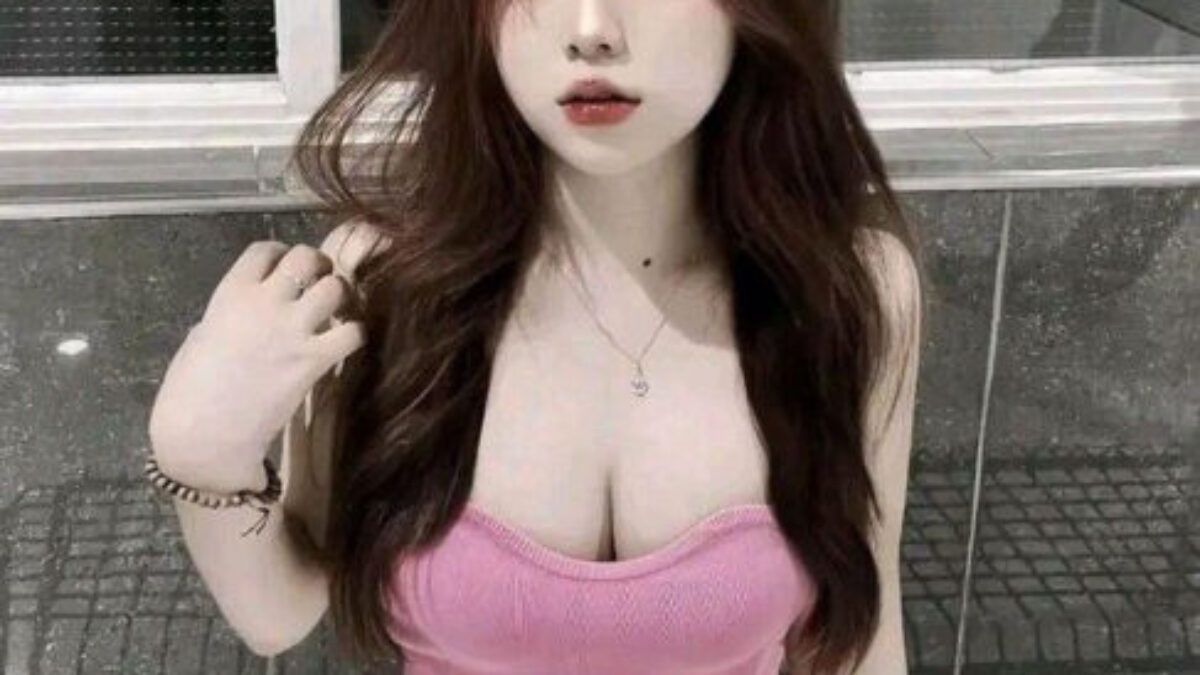 Gái xinh vn khoe ngực – Xu hướng mới trong giới trẻ Việt và những phản ứng xã hội