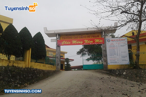 Cổng chính Trường Cao đẳng Sư phạm Yên Bái với bảng tên rõ ràng