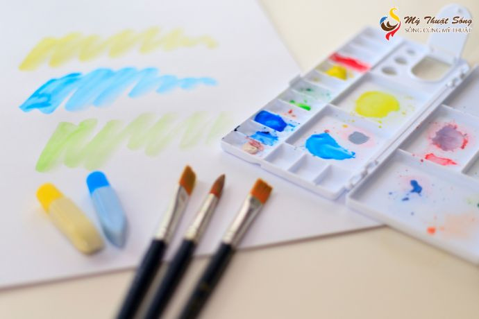Dụng cụ vẽ tranh màu nước
