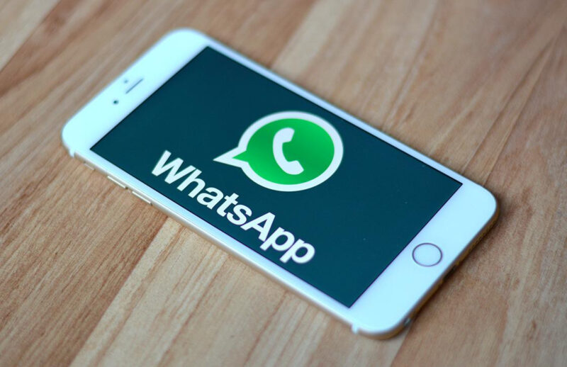 Giao diện cơ bản của ứng dụng nhắn tin miễn phí WhatsApp trên điện thoại