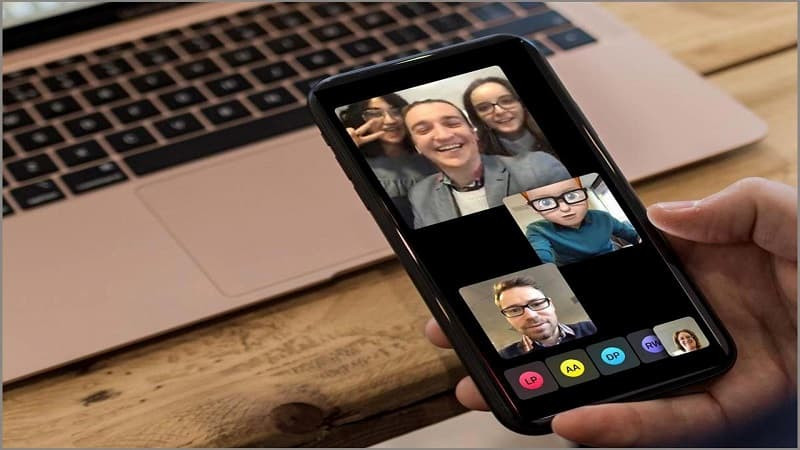Giao diện ứng dụng FaceTime trên iPhone với biểu tượng và màn hình cuộc gọi