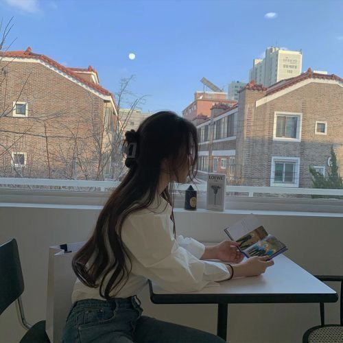 Hình ảnh gái xinh cute dễ thương với mái tóc dài điệu đà