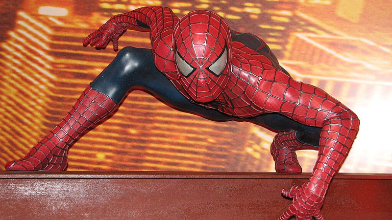 Hình ảnh Người Nhện Spider-Man với bộ trang phục biểu tượng