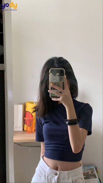 hình gái selfie