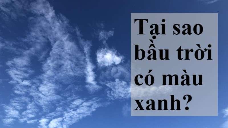 Hoàng hôn sắc tím hồng trên nền trời với những đám mây được chiếu sáng