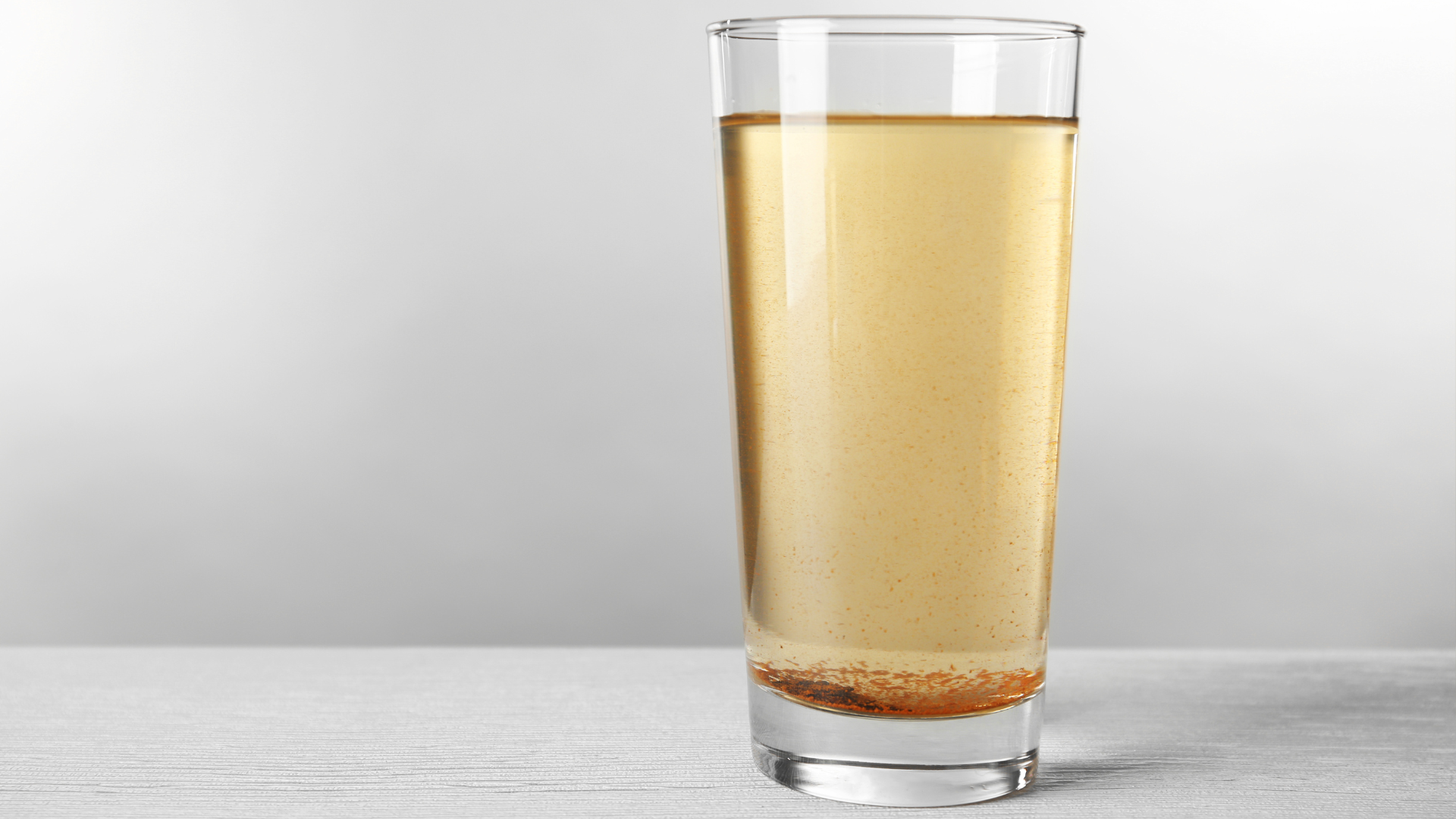 Hinh anh sat bi ri set mau nau do an mon kim loai