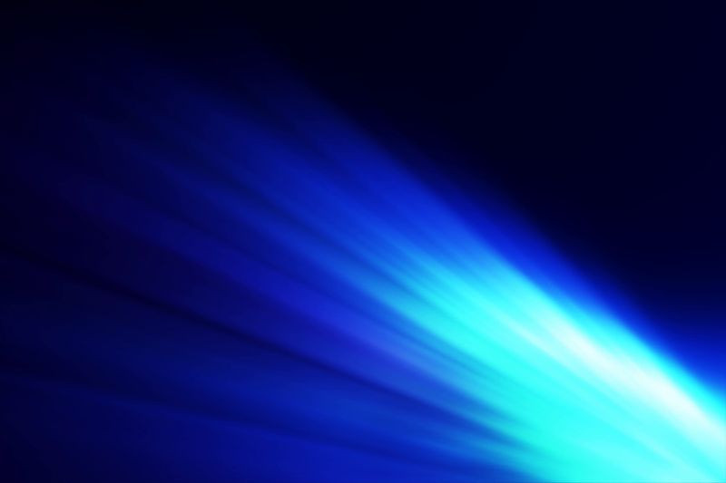 Sơ đồ minh họa các loại ánh sáng, làm rõ vị trí và bước sóng của ánh sáng xanh tím và ánh sáng xanh lam