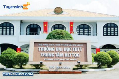 Đại học Thể dục Thể thao TP.HCM: Thông tin chi tiết Toàn cảnh cổng chính Đại học Thể dục Thể thao TP.HCM