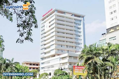 Toàn cảnh cổng chính Trường Đại học Luật Hà Nội