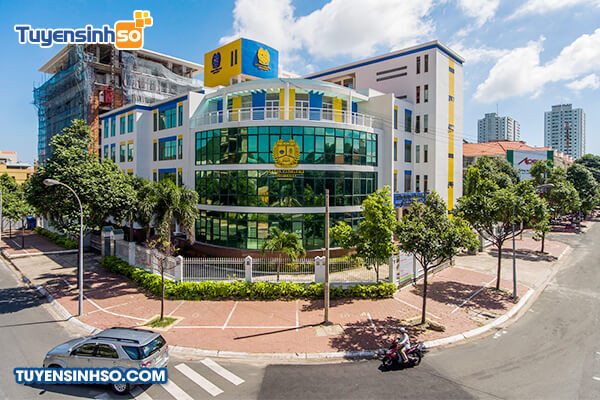 Toàn cảnh Đại học Bà Rịa - Vũng Tàu nhìn từ trên cao, mô tả quy mô và kiến trúc hiện đại của trường