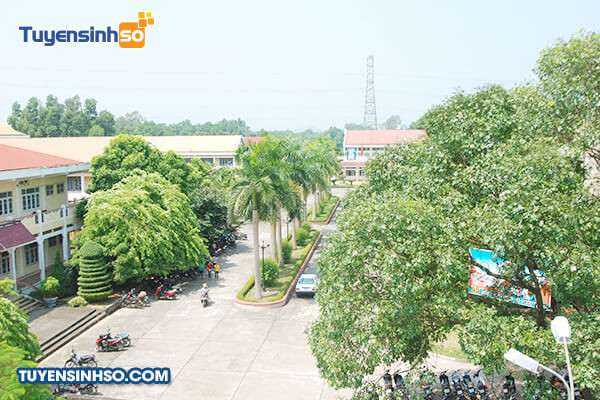 Giới thiệu tổng quan về Cao đẳng Sư phạm Thái Nguyên Toàn cảnh khuôn viên Trường Cao đẳng Sư phạm Thái Nguyên nhìn từ trên cao