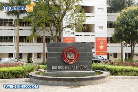 Toàn cảnh tòa nhà chính trường Đại học Ngoại thương Hà Nội