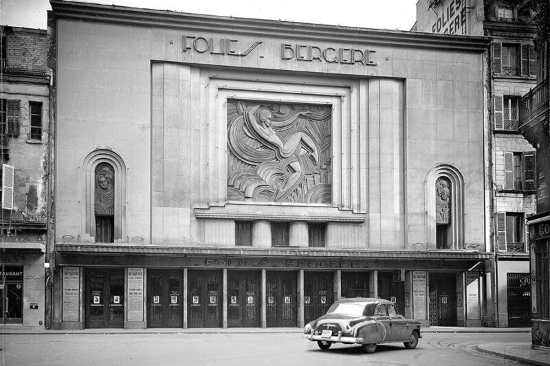 Art Deco: Khám Phá Phong Cách Nghệ Thuật Biểu Tượng Tổng quan về phong cách nghệ thuật Art Deco với các hình khối và màu sắc đặc trưng