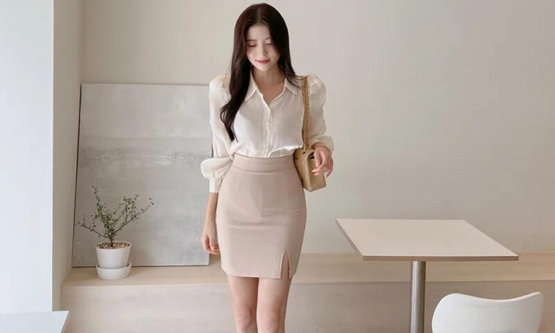 Váy đen mang giày màu nude giúp chân thon dài và thanh lịch